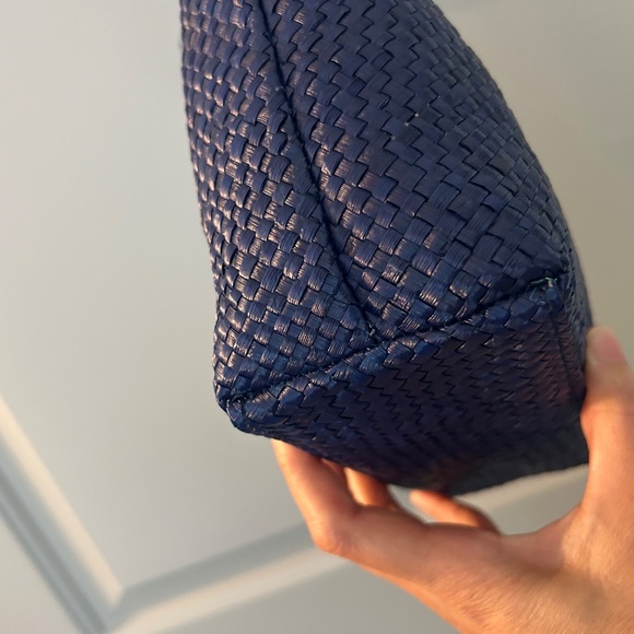 Beautiful blue hand woven sling bag, brand new - Picture 7 of 10